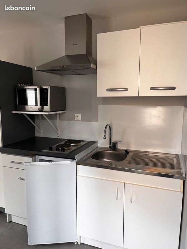 Appartement 1 pièce 18 m² · à Privas · 18 m² · 300 €