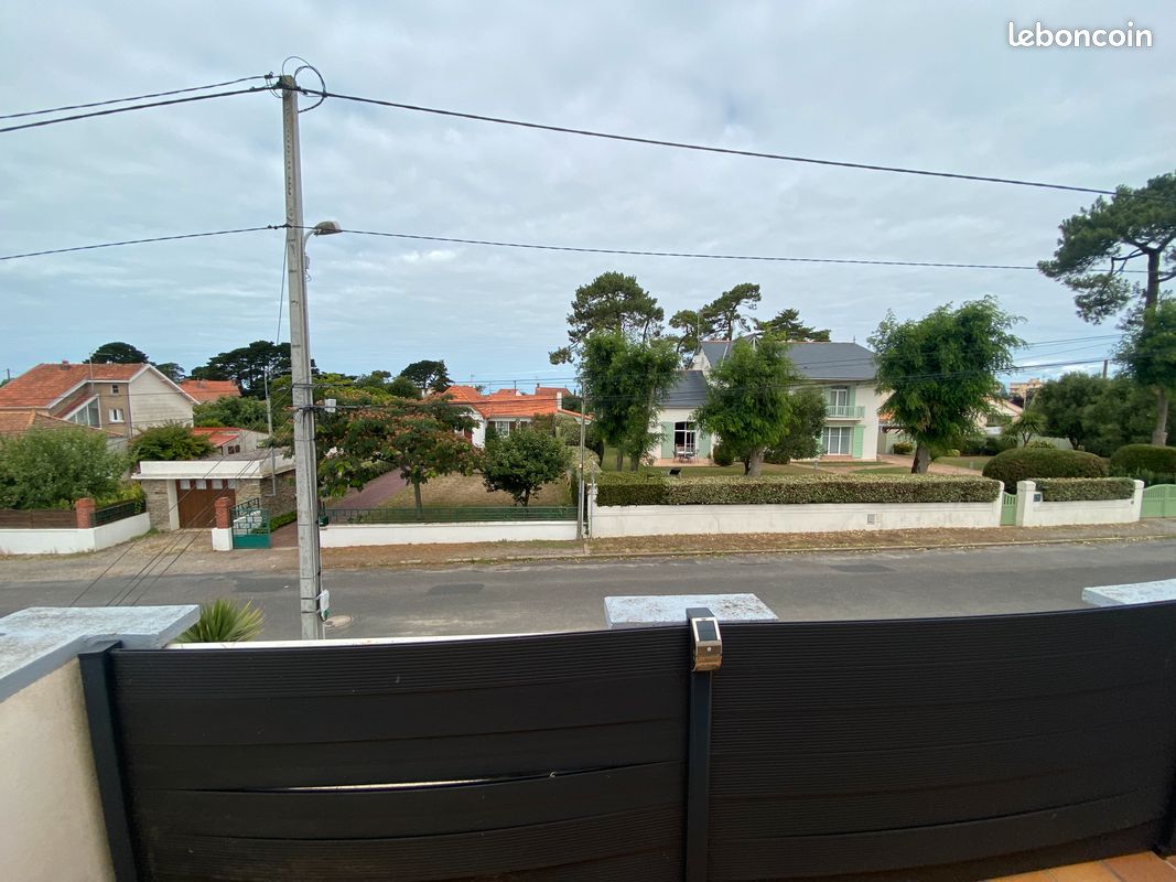 Location appartement tharon meublé avec terrasse, parking privé et accès plage à pied (image 9)
