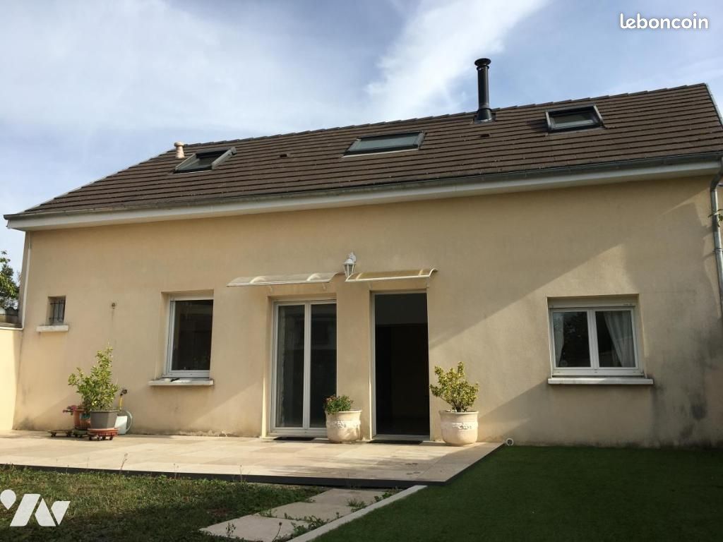 Maison 5 pièces 90 m² · aux Essarts-le-Roi · 90 m² · 347 000 €