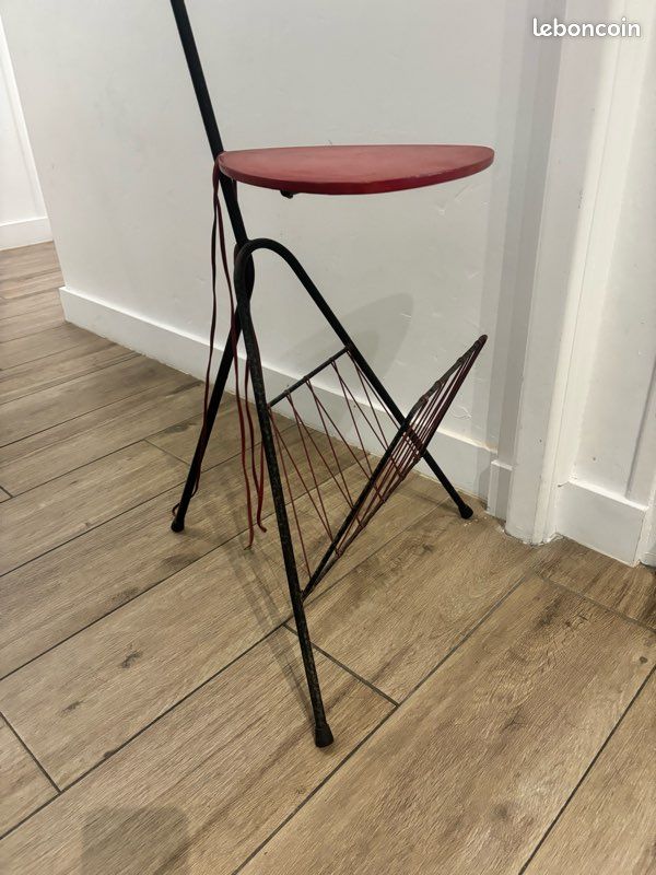 Lampadaire porte-revues scoubidou 1950