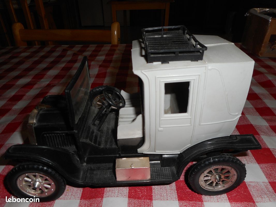 Voiture packar (image 1)