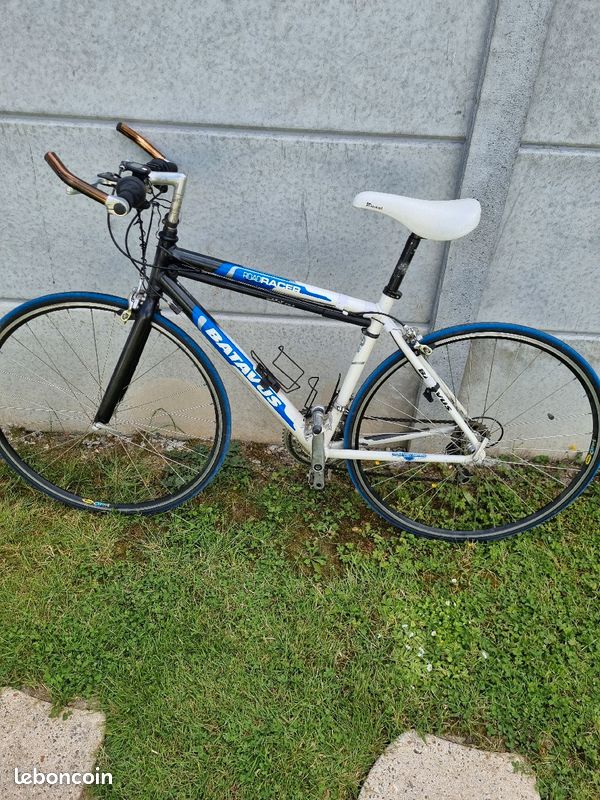 Vélo De Course Favorit - Homme - Bordeaux - 15 Vitesses - Occasion