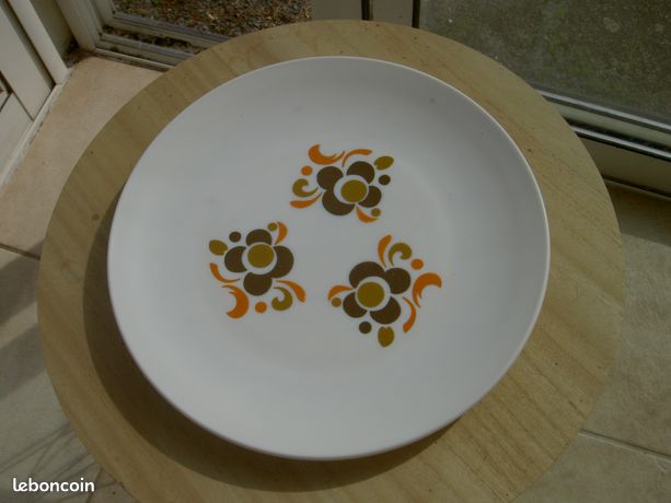 Plat Arcopal ovale Anémones vintage