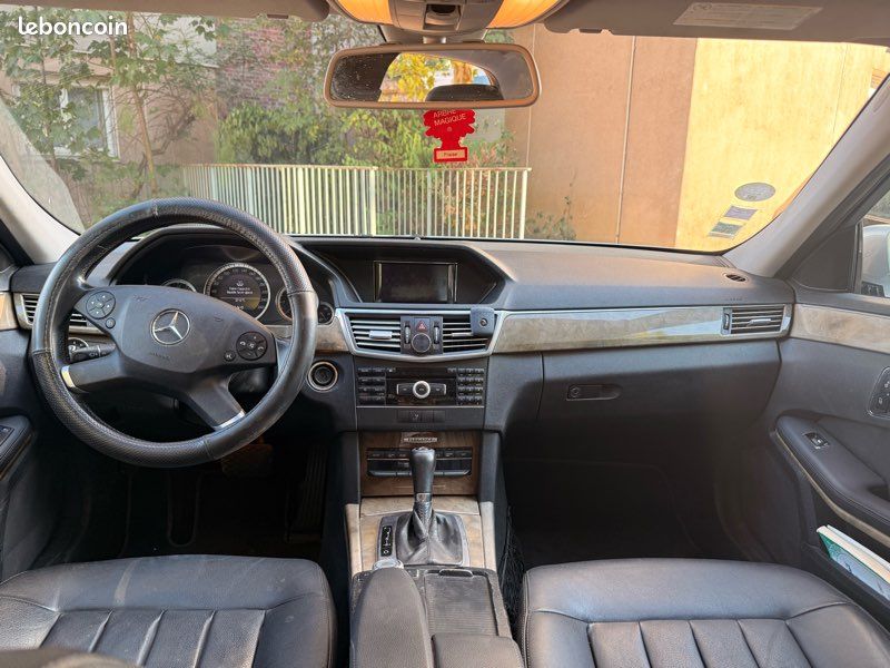Mercedes classe e 200 (image 3)