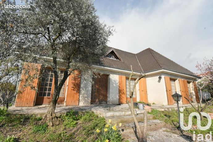 Villa 6 pièces 146 m²