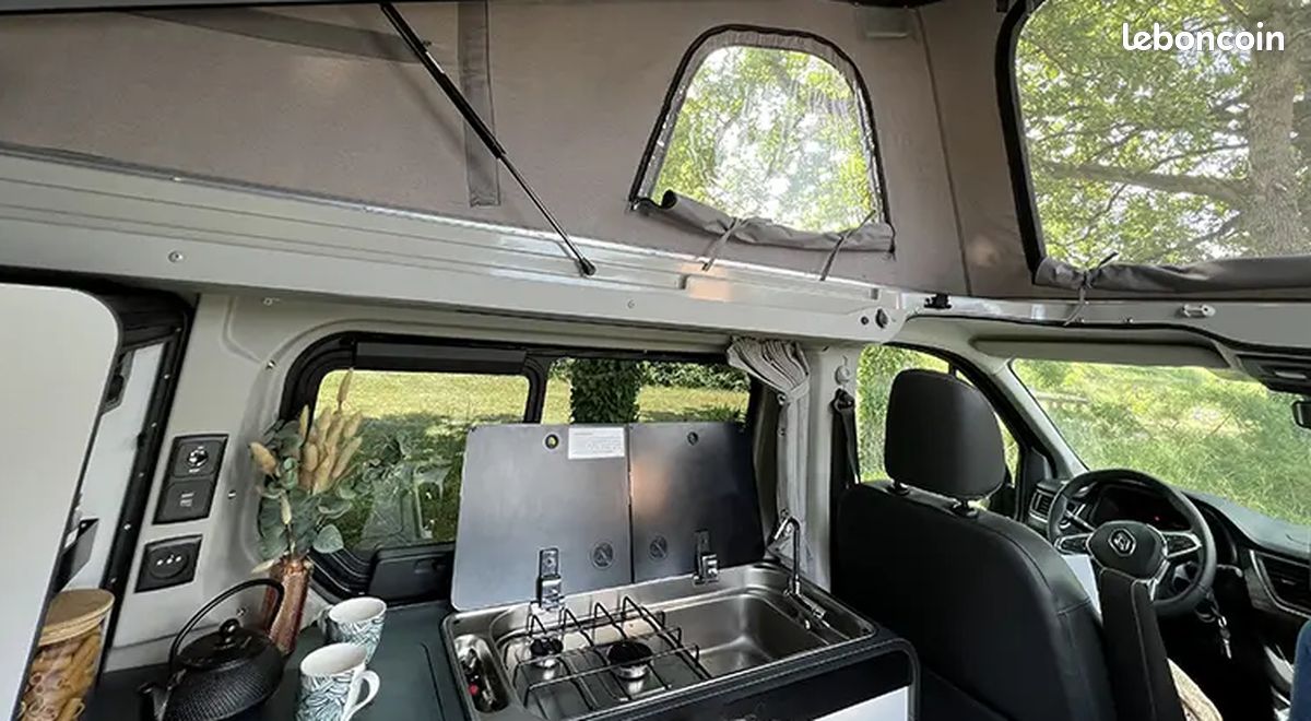 RENAULT Trafic TRAFIC VAN AMENAGE DCI 150 L1 H1 FLEX GRIS COMETE