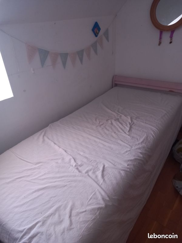 Lit ikea en bois (image 1)