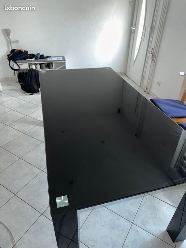 Table à manger (image 1)