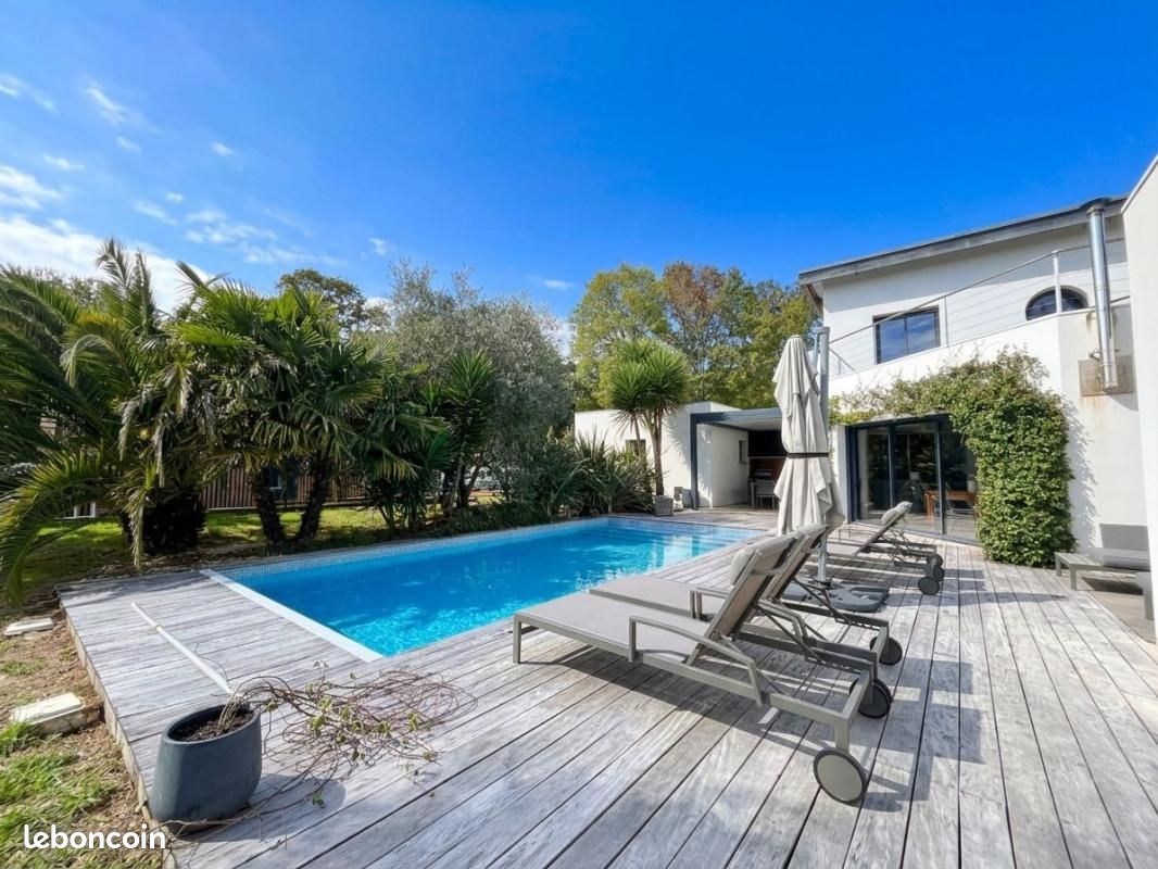 Maison 7 pièces 203 m² · à Saint-Martin-de-Seignanx · 203 m² · 799 000 €