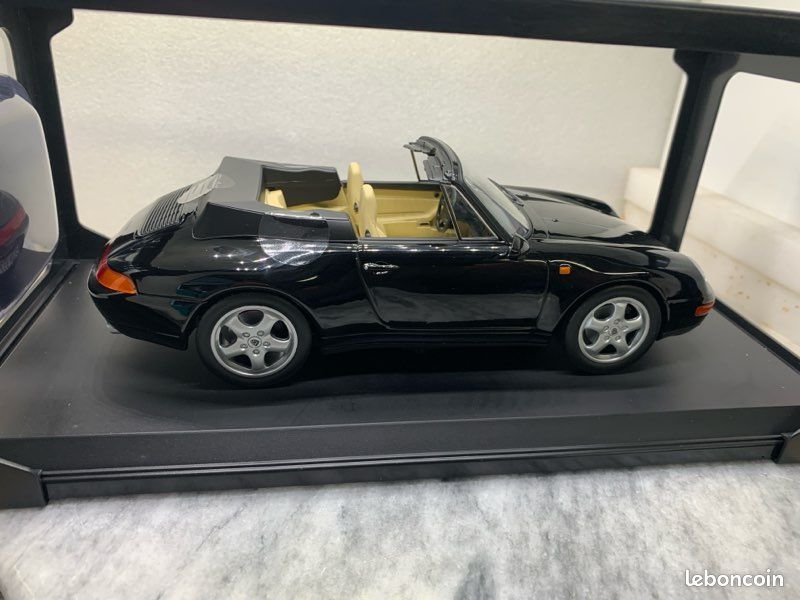 Minichamps 1:18 Porsche 911 Carrera Cabriolet 3.2 Année de construction 1983 rouge 100063030 modèle voiture 100063030 4012138062528