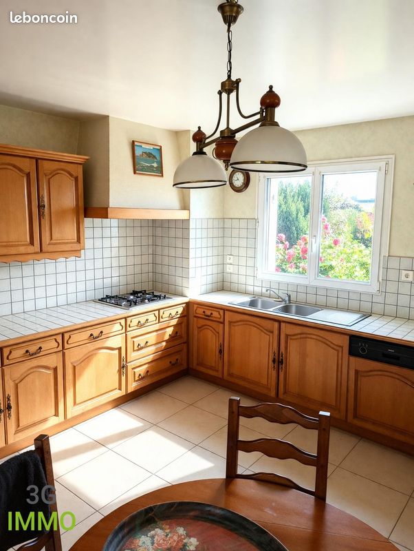 Vente | Maison avec dépendance | 8p | 6ch | 193.14 m² | Saint-Jouan-des-Guérets | Expo Sud-Ouest | Terrasse (image 3)