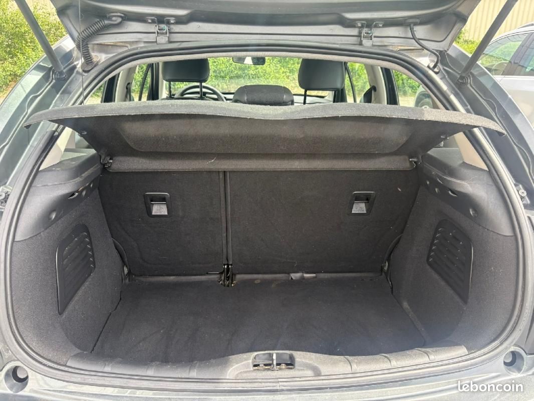 Citroën C3 PureTech 82 Attraction (image 10)