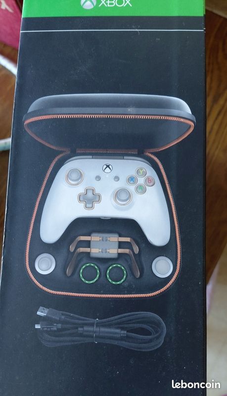 Manette filaire xbox one fusion blanche (image 12)