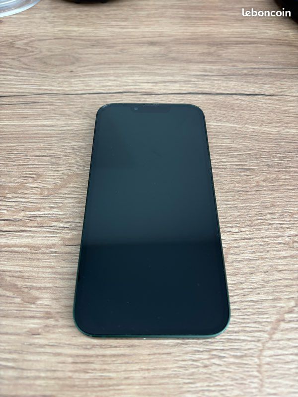 IPhone 13 vert très bon état (image 2)