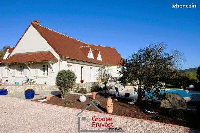 Villa 7 pièces 290 m²