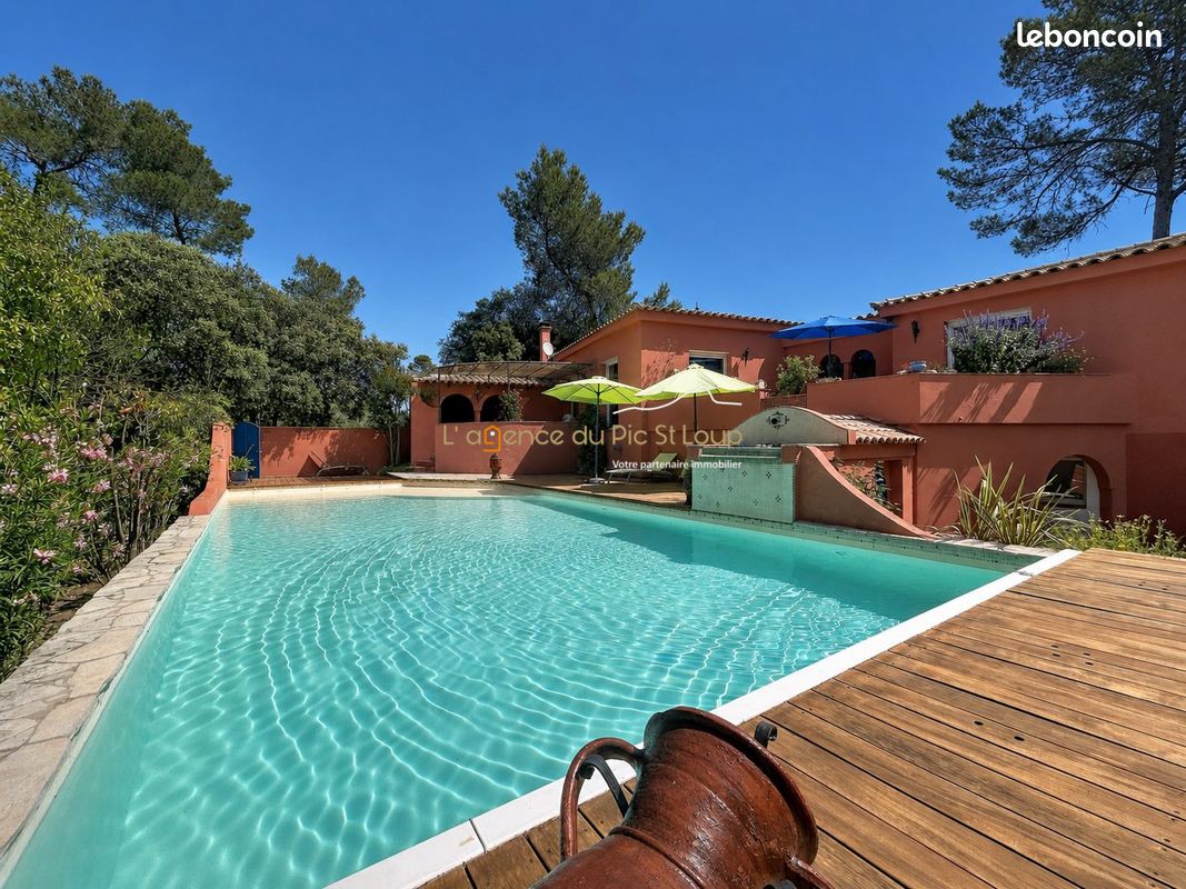 Maison 6 pièces 215 m² · à Saint-Clément-de-Rivière · 215 m² · 953 000 €