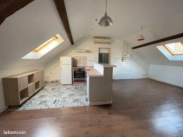 Parking 43 m² · à Poitiers · 43 m² · 700 €/mois