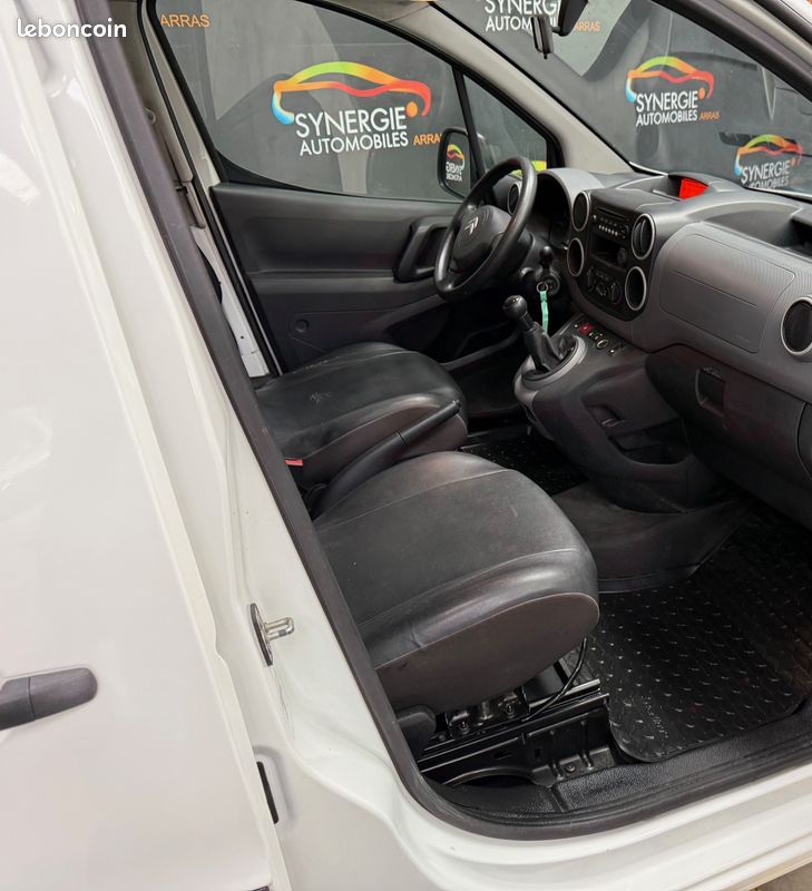 Berlingo 1.6 hdi cabine approfondie 5 places 60.244 km D'ORIGINE + GALERIE 12.492 ht (14.990 ttc) (image 3)