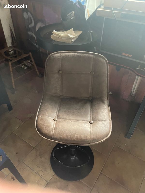 Chaise micro ondes table (image 4)