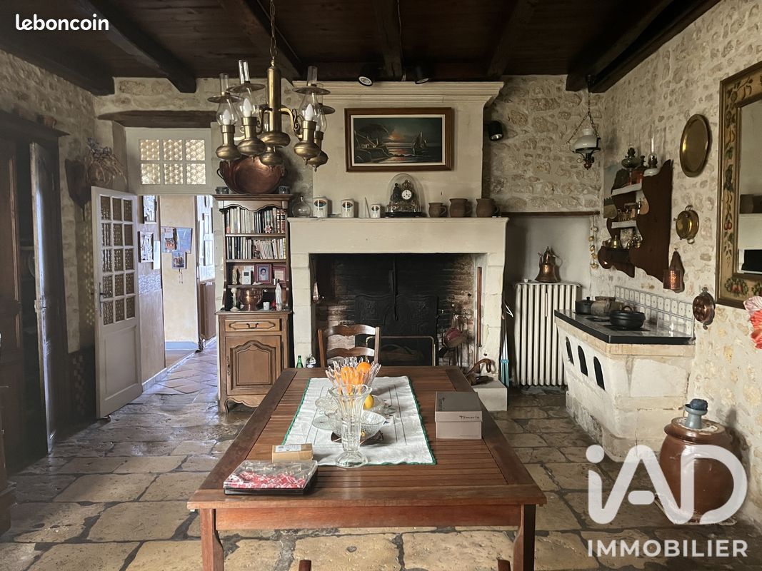 Maison 7 pièces 223 m² · à Le Gua · 223 m² · 347 000 €