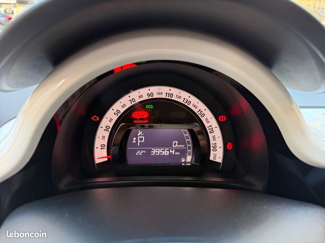 RENAULT TWINGO III TCe 95 EDC Intens CarPlay radar de recul regulateur de vitesse (image 10)
