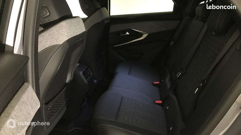 Peugeot 3008 1.2 Hybrid 145ch GT e-DCS6 (image 13)