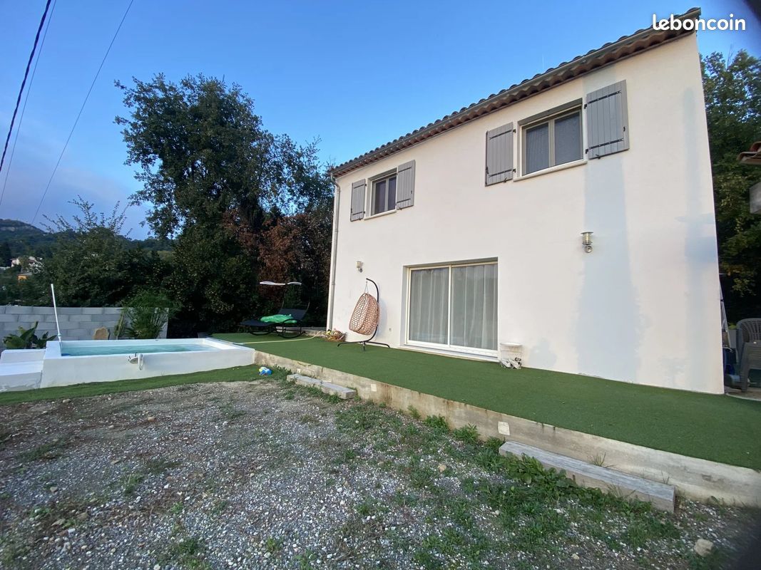 Maison 4 pièces 107 m² · à Contes · 107 m² · 485 000 €