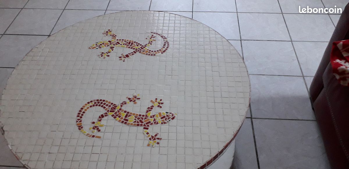 Table basse sur roulettes (image 1)