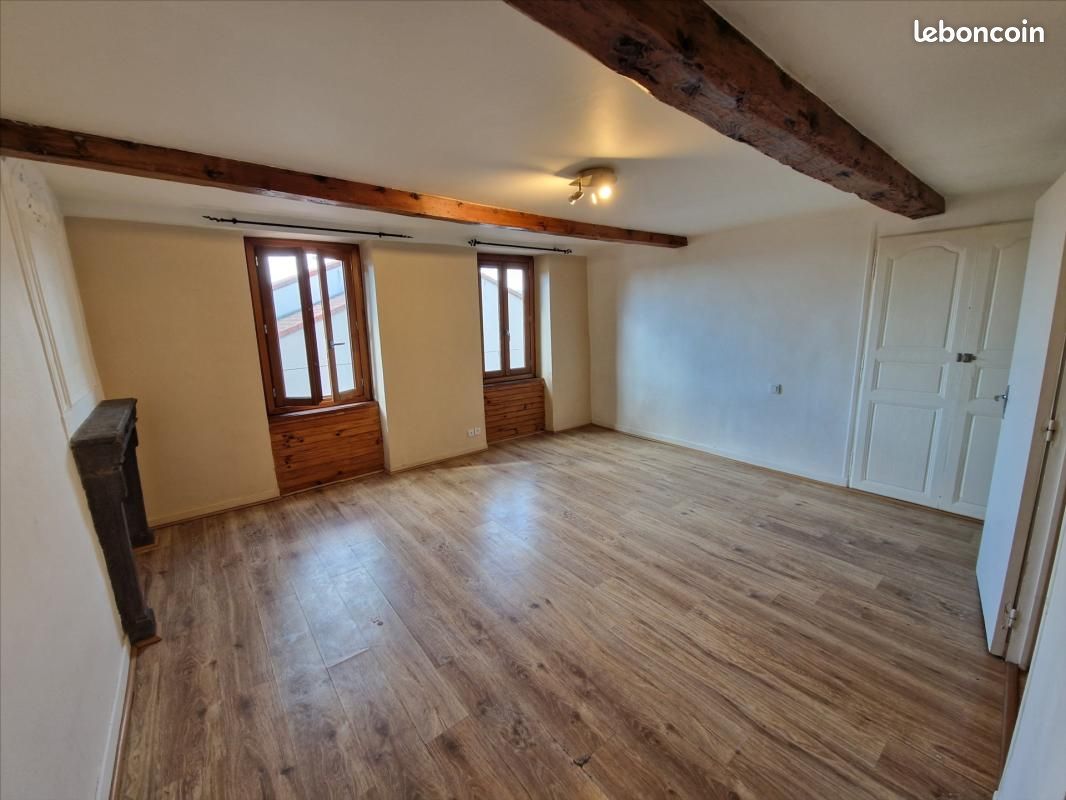 Appartement 1 pièce 33 m² · à Riom · 33 m² · 400 €