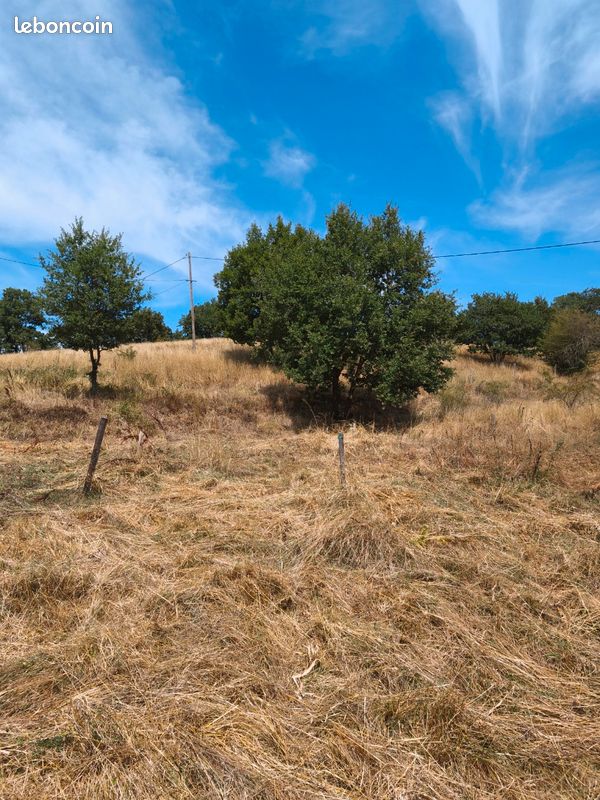 Location terrain campagne · à Ratières · 85 €/mois