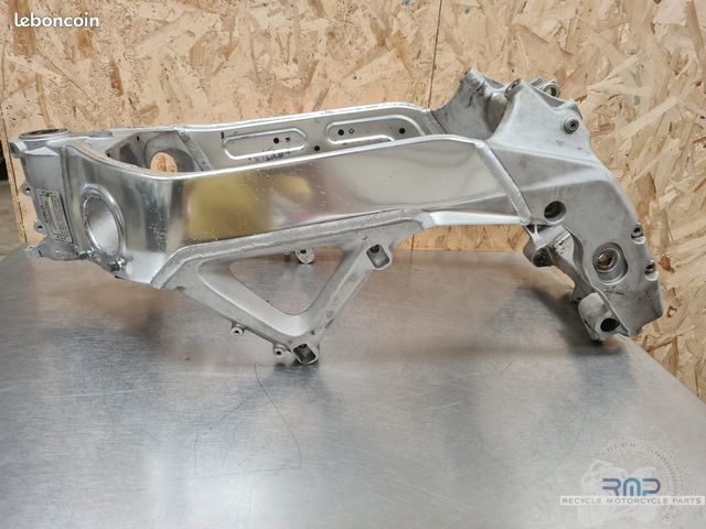 Cadre avec carte grise Aprilia RSV4 2009 à 2014 (image 1)