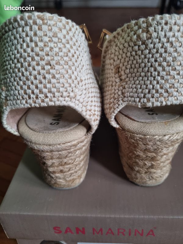 Sandales beige à talon en daim (image 3)