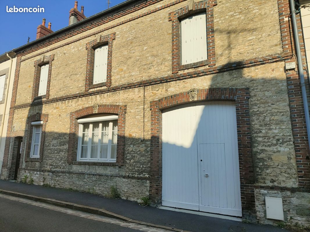 Maison 6 pièces 105 m² · à Sées · 105 m² · 104 000 €