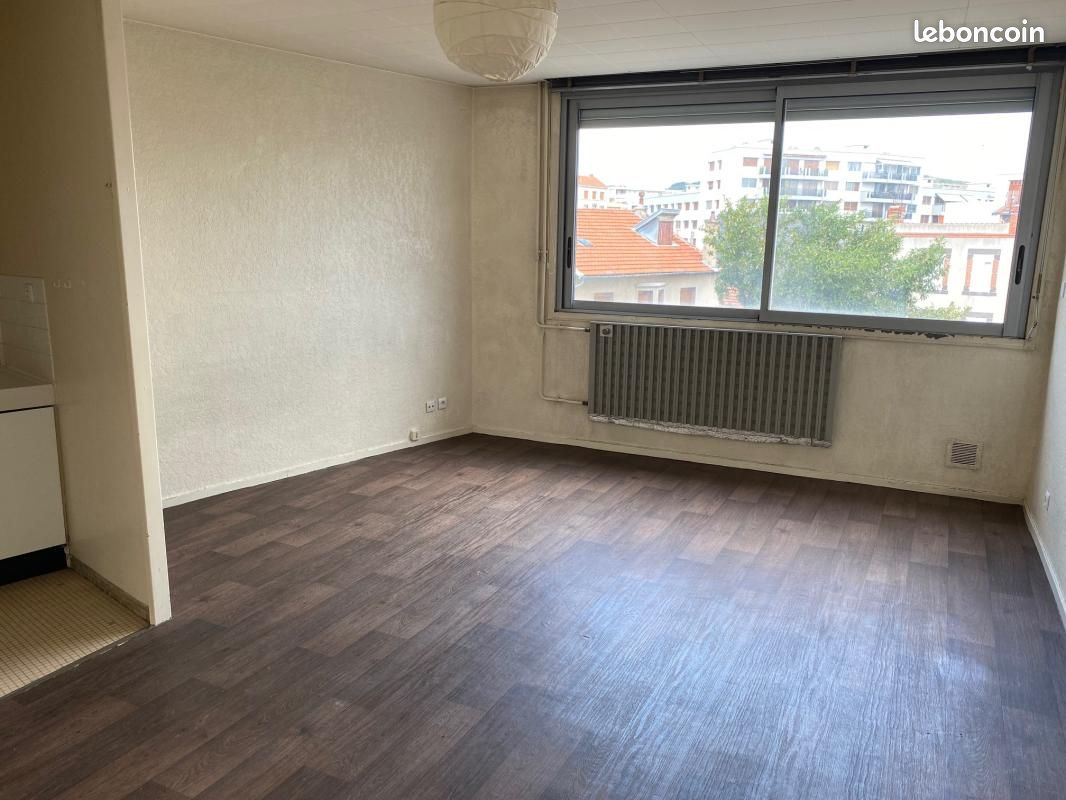 Appartement 1 pièce 29 m² · à Clermont-Ferrand · 29 m² · 390 €