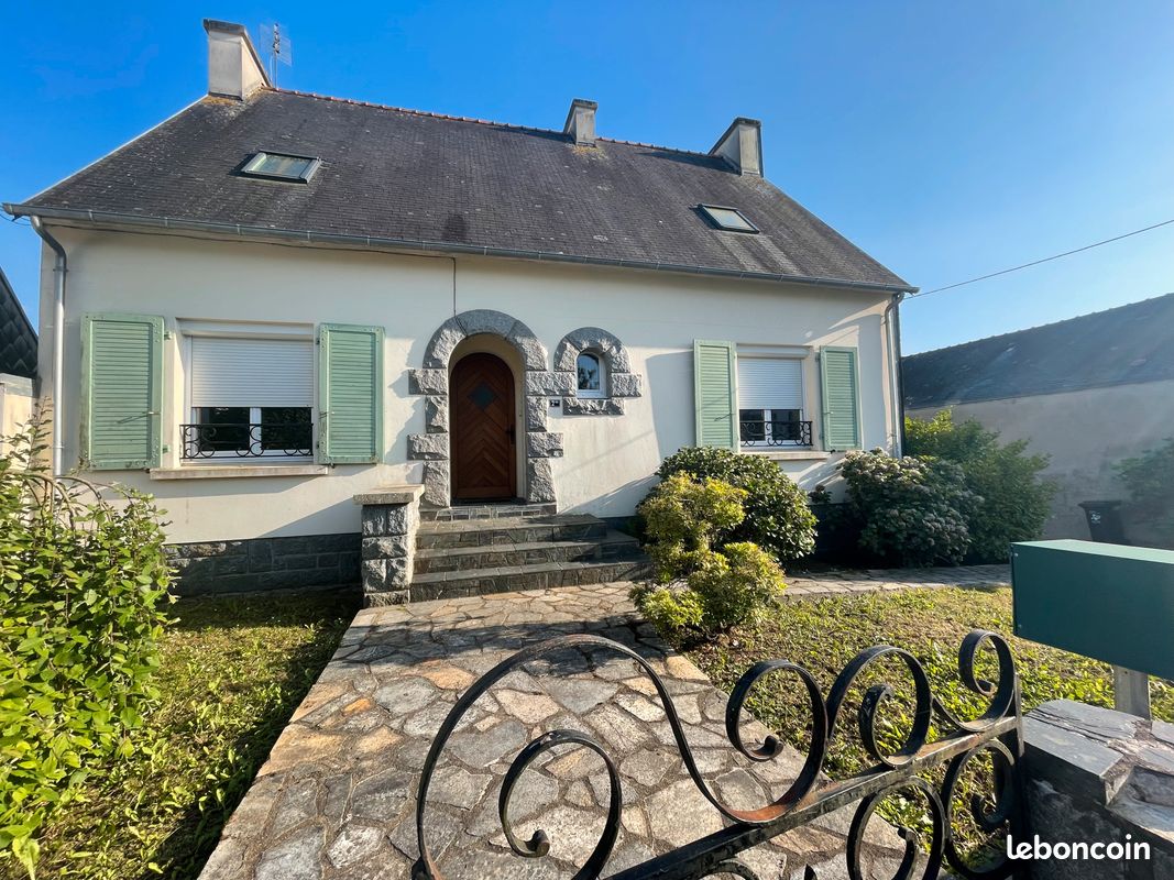 Maison 6 pièces 107 m² · à Carhaix-Plouguer · 107 m² · 195 000 €