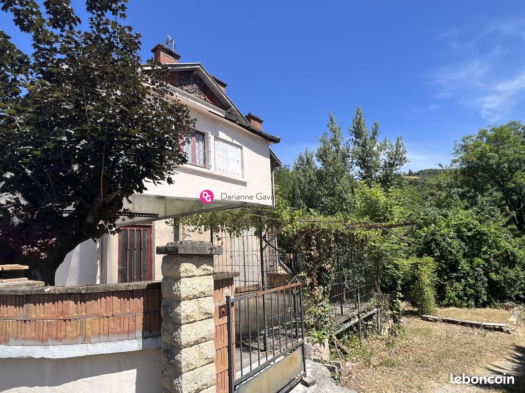 Maison 8 pièces 204 m² · à Decazeville · 204 m² · 69 900 €