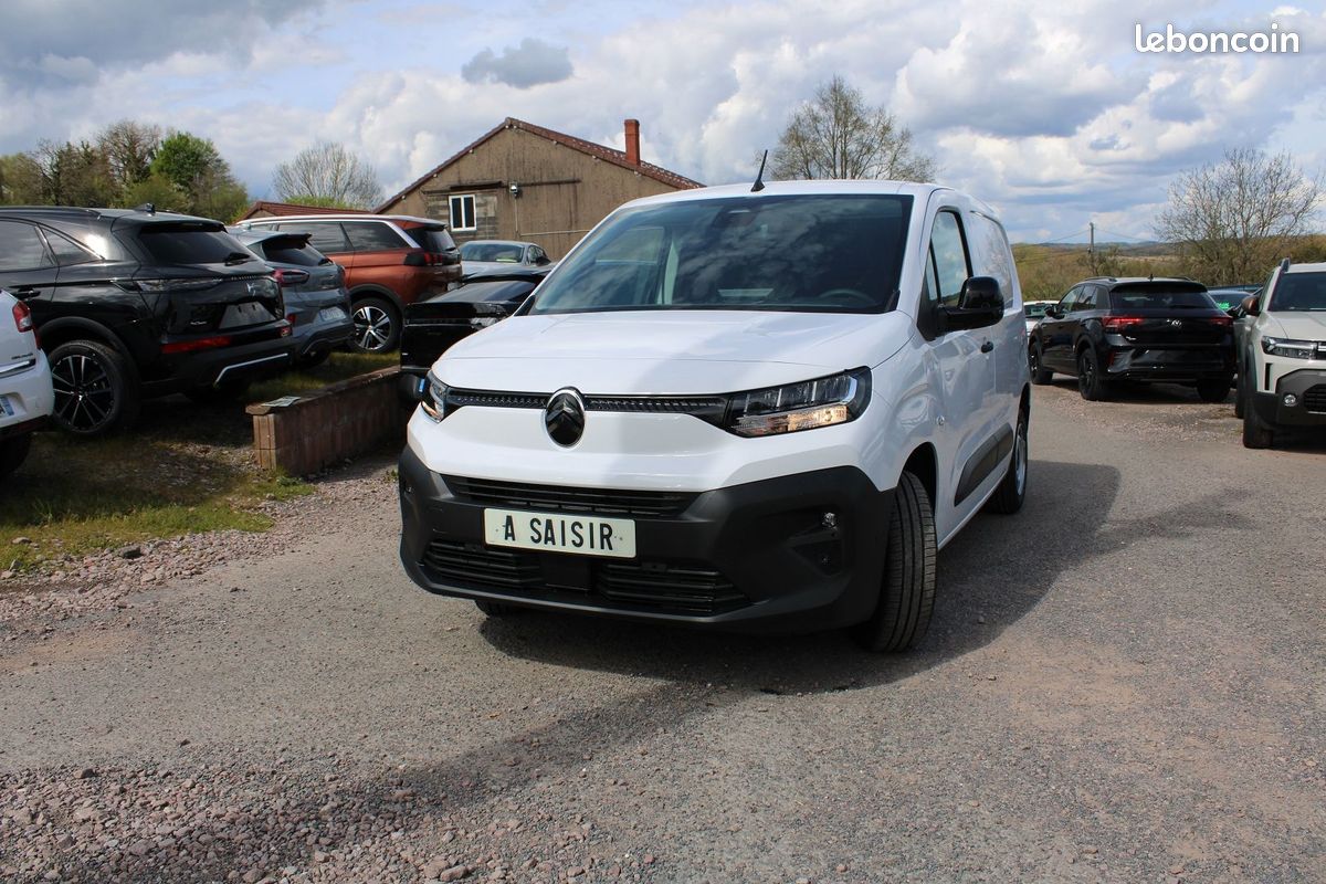 Citroen BERLINGO 5 M CONFORT BOITE 6V DIESEL 100 CV GRAND GPS 3D 2X CAMÉRA RÉGULATEUR BLUETOOTH (image 4)