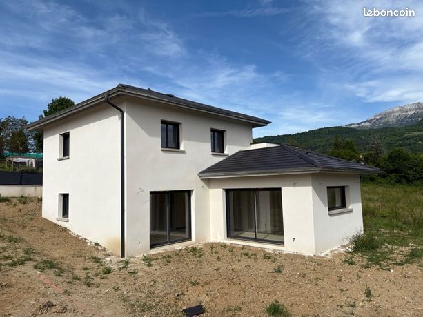 Villa neuve La Buisse