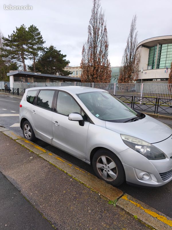 Grand Scénic 1.6 dci 130 (image 1)