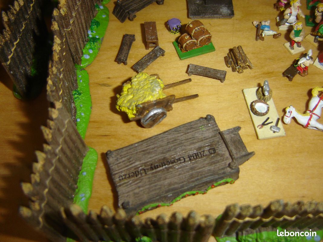 Très Rare Ancien Lot Du Village Astérix & Obelix 2004 Goscinny-Uderzo Figurines