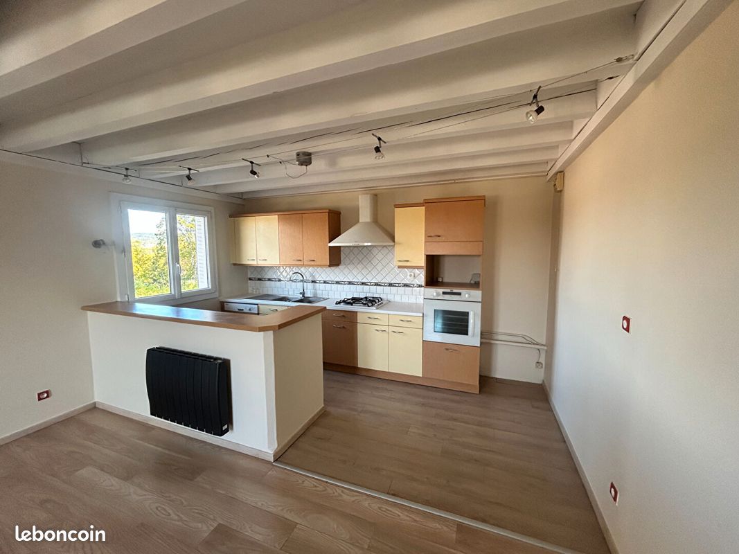 Appartement 3 pièces 74 m² · à Saint-Denis-en-Bugey · 74 m² · 750 €/mois