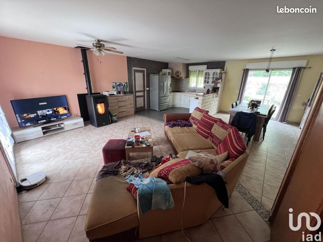 Maison 6 pièces 105 m² - La Ferrière-Airoux 86160 (image principale 4)