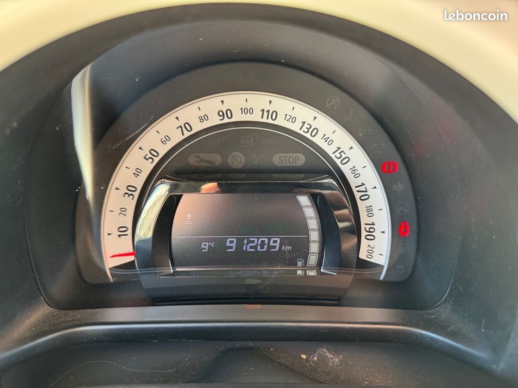 RENAULT TWINGO 0.9 TCE 90 ENERGY RED NIGHT - 90Ch - Garantie 12 mois (image 11)