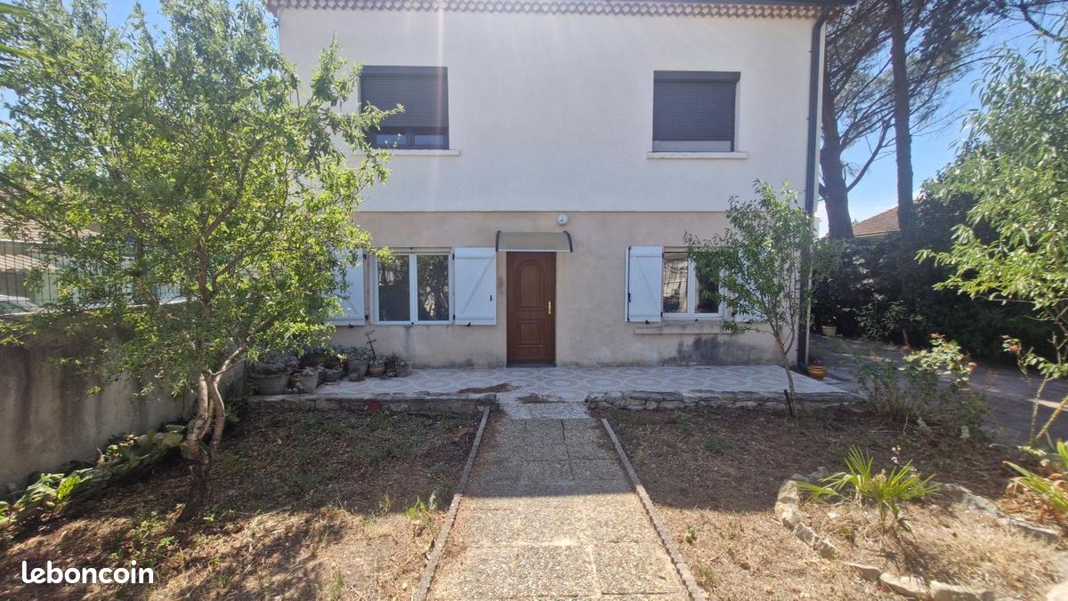 Appartement 4 pièces 97 m² · à Les Angles · 97 m² · 200 000 €