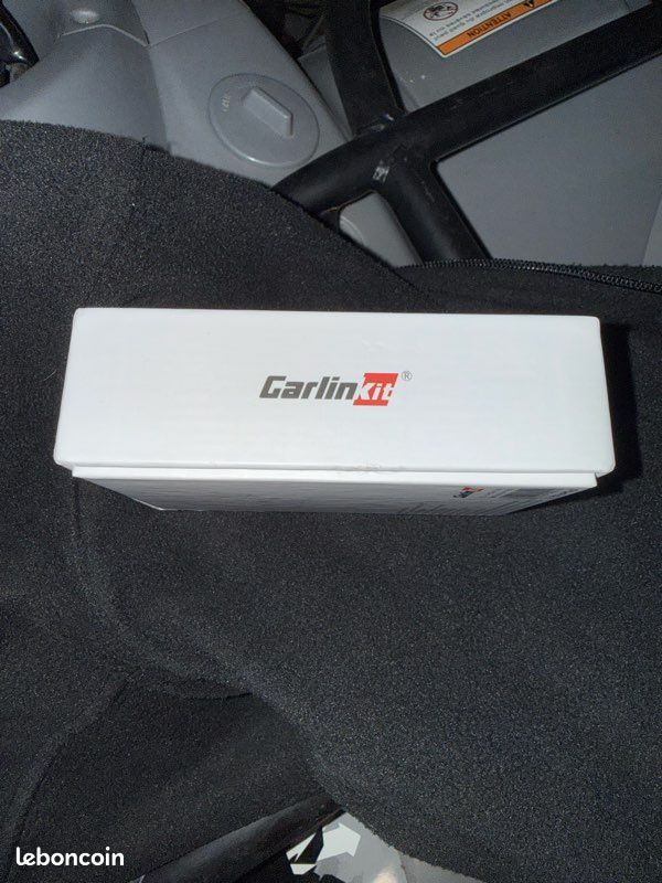Adaptateur carlinkit pour CarPlay (image 1)