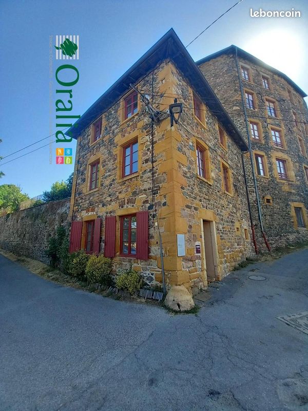 Maison 5 pièces 104 m² · à Sain-Bel · 104 m² · 1 050 €