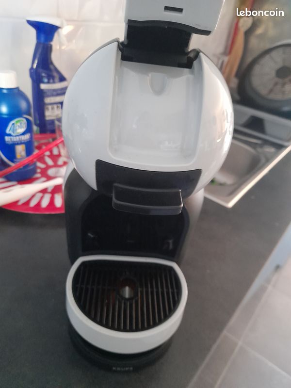 Machine a cafe dolche gusto + dosette (image 5)
