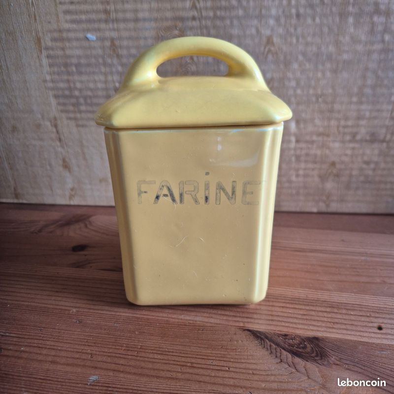 Pot farine (image 1)