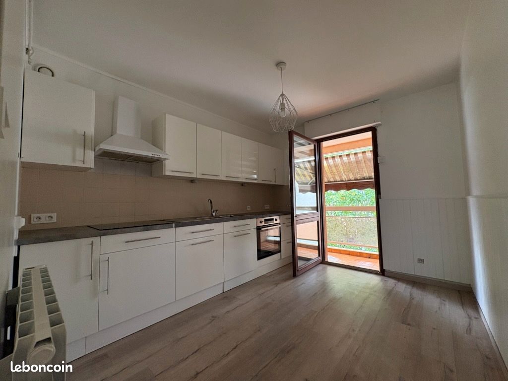Appartement 4 pièces 84 m² · à Pont-de-Veyle · 83,6 m² · 797 €/mois