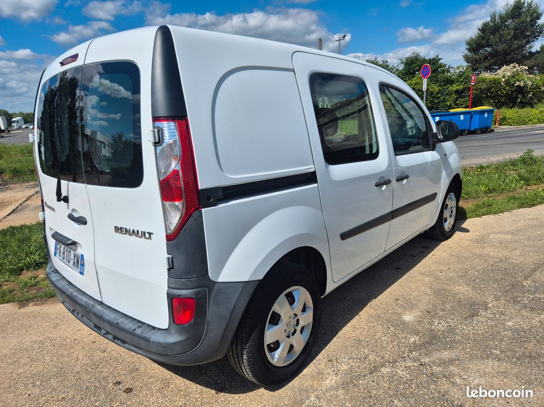 RENAULT KANGOO EXPRESS GRAND CONFORT 1.5 BLUE DCI 95ch (image 5)